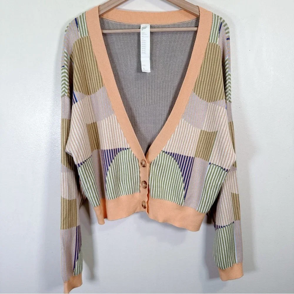 Fabletics Multicolor Geometric Cardigan - Picture 5 of 16